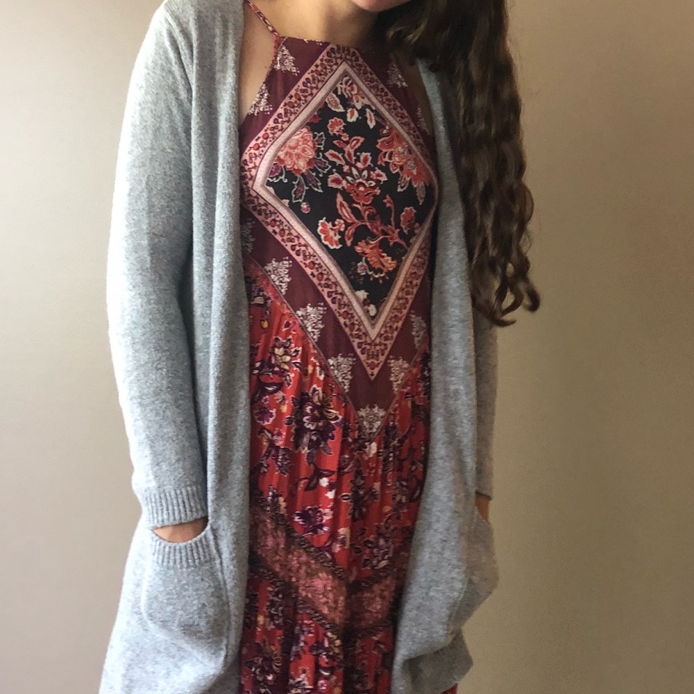 Grey cardigan
